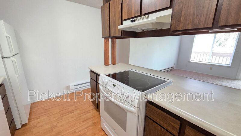 613 Wilbert Ave - Photo 5 of 24