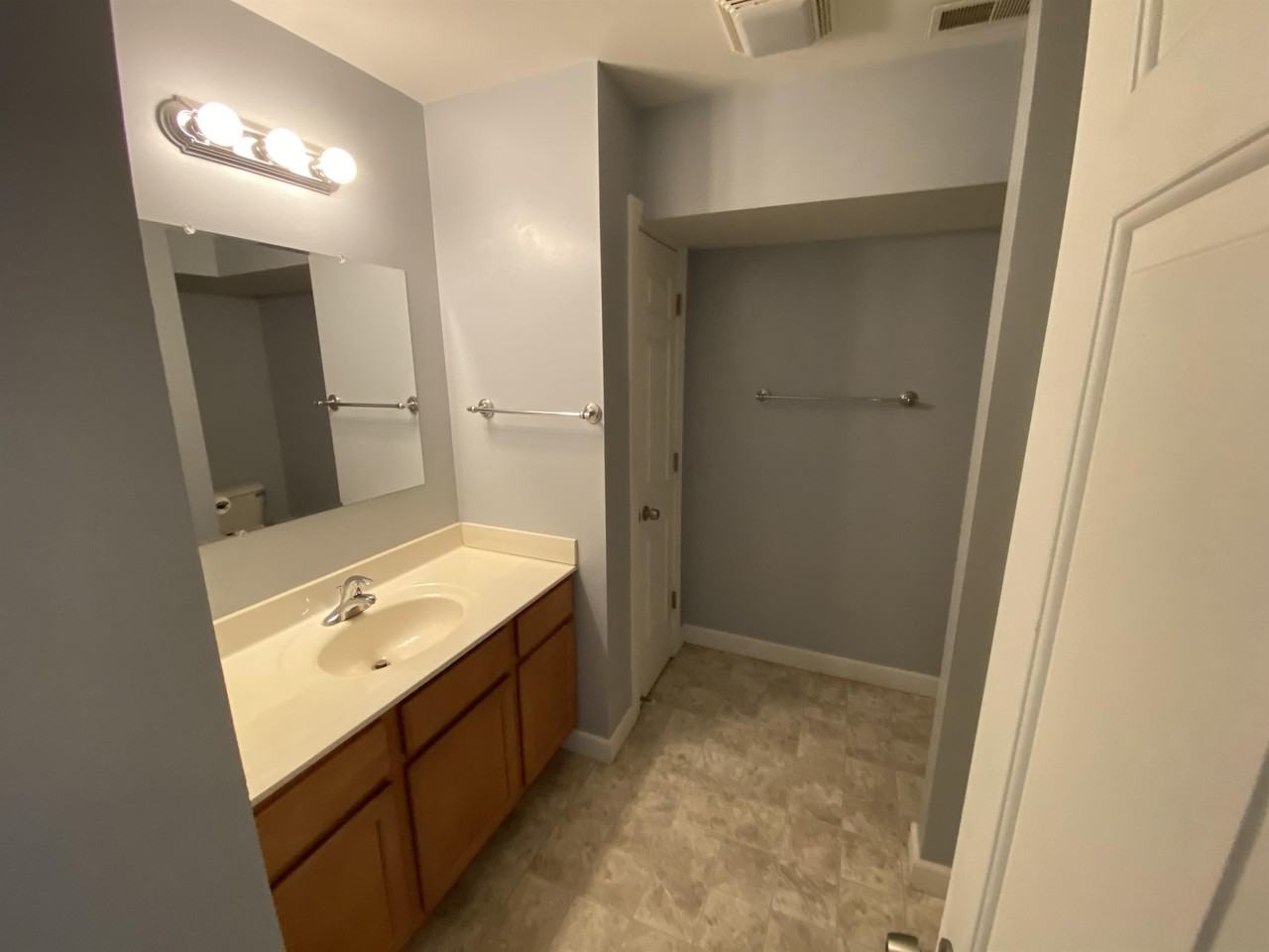 1827 N Martin Luther King Dr - Photo 7 of 11