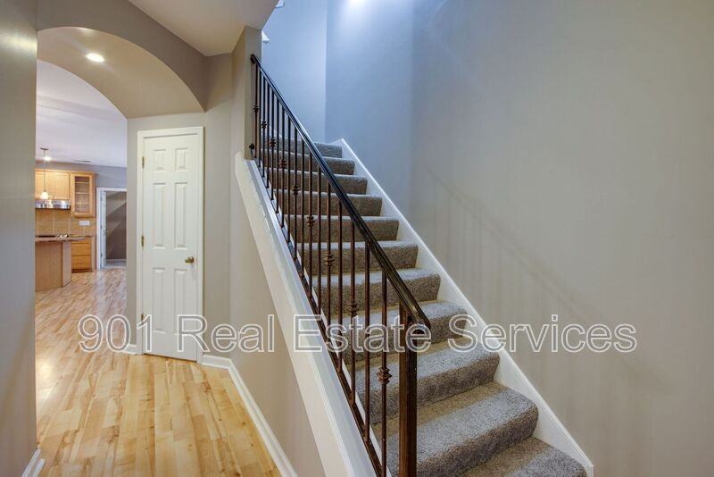 1413 Island Town Dr - Photo 4 of 40