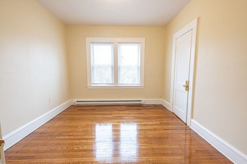 72 Kensington Ave #2L - Photo 7 of 9