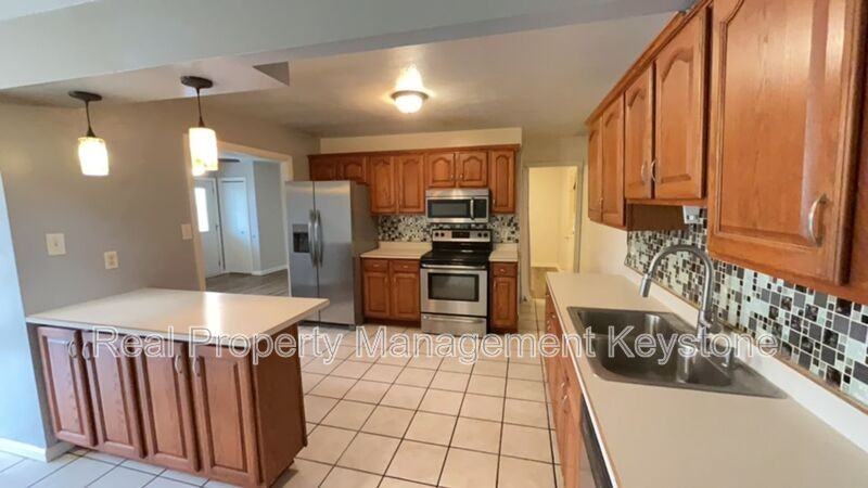 1038 Ohio Ave - Photo 3 of 36