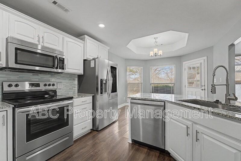 1501 S Breckenridge Loop - Photo 3 of 23