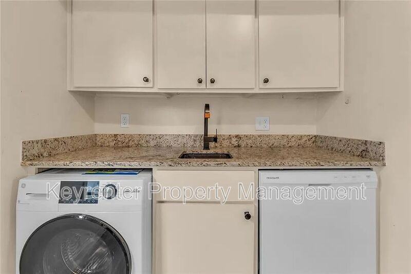 1838 Nw 11th St #2 - Photo 4 of 6