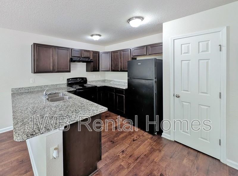 6543 Zora St - Photo 3 of 14