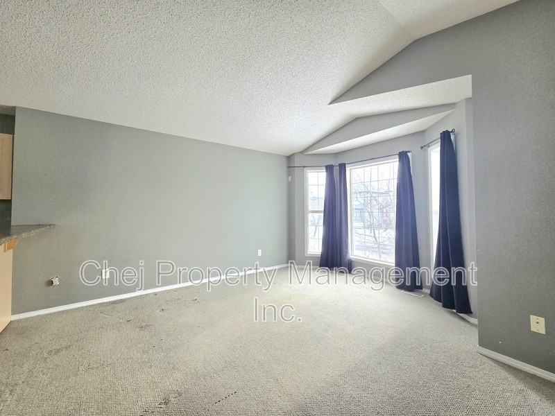 148 Brintnell Blvd Nw - Photo 4 of 14