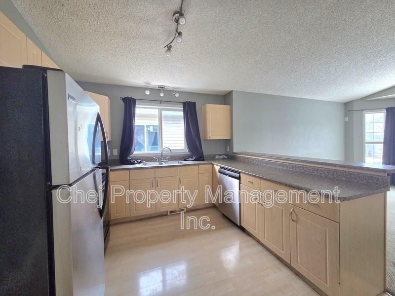 148 Brintnell Blvd Nw - Photo 6 of 14