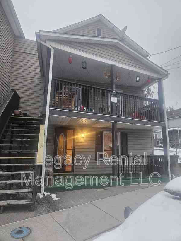 533 W Shawnee Ave 2nd Fl - Photo 2 of 9