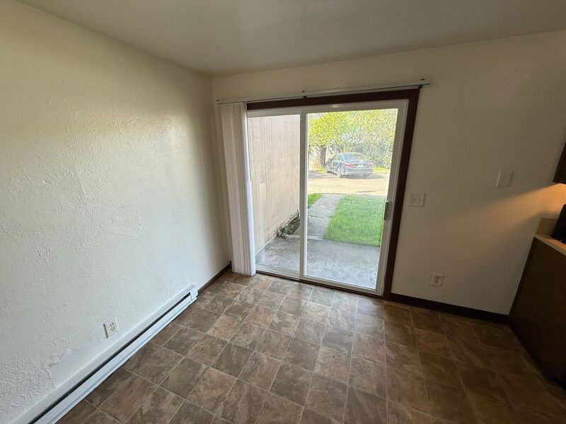 3875 Iberis St Ne - Photo 6 of 13