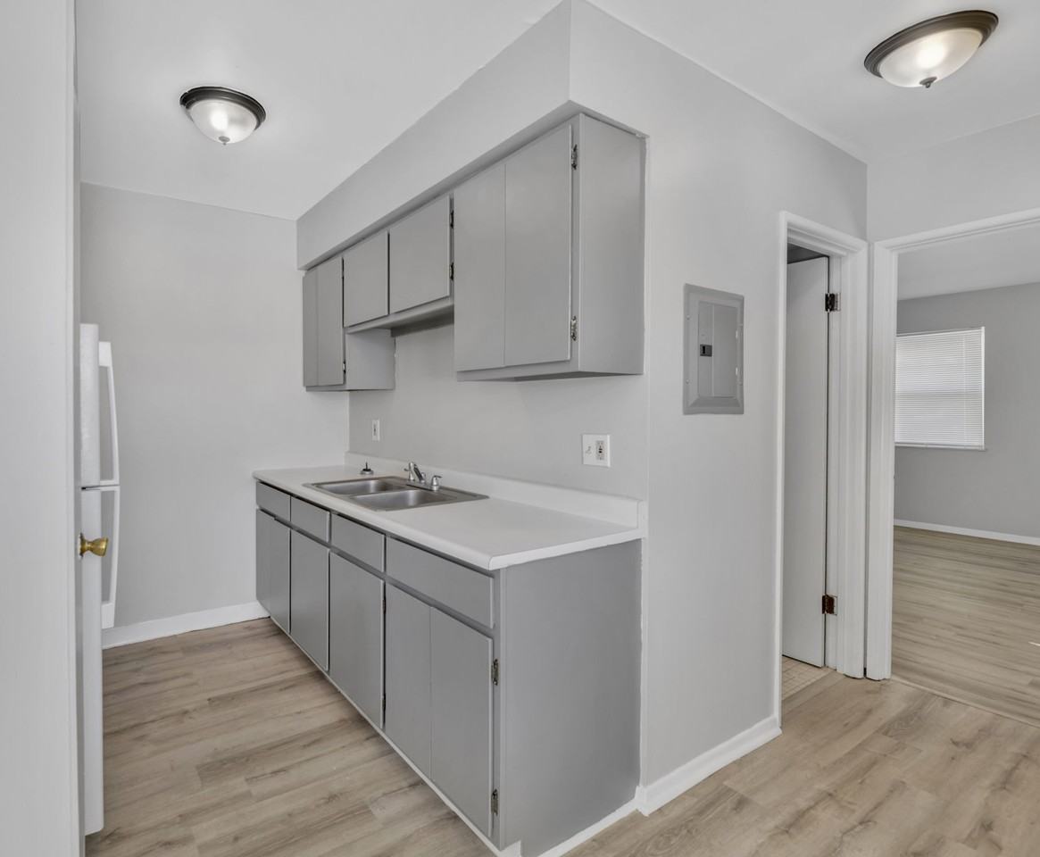 930 Snider Road - Photo 6 of 24