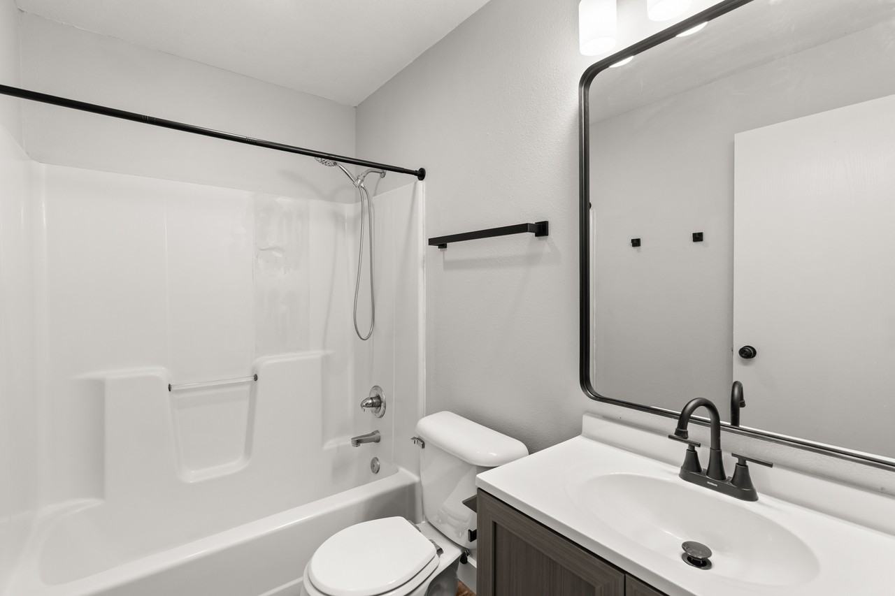 428 Stonehaven Drive - Photo 6 of 50