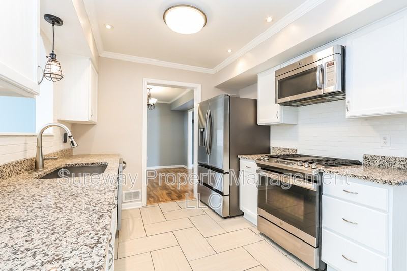 32 Oakwood Pl - Photo 7 of 20