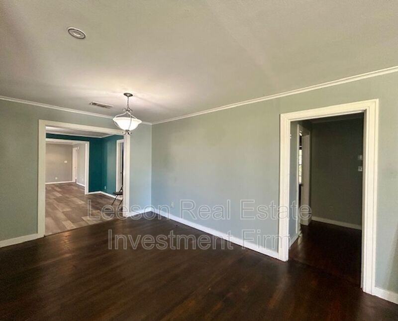 3715 Greenway Pl - Photo 4 of 22