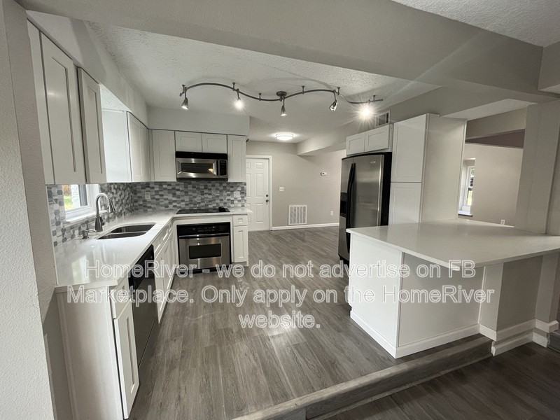 3301 Olde Wharf Run - Photo 7 of 34