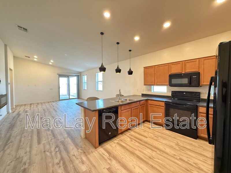 2372 E Dust Devil Dr - Photo 3 of 35