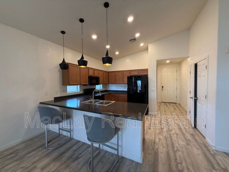 2372 E Dust Devil Dr - Photo 5 of 35