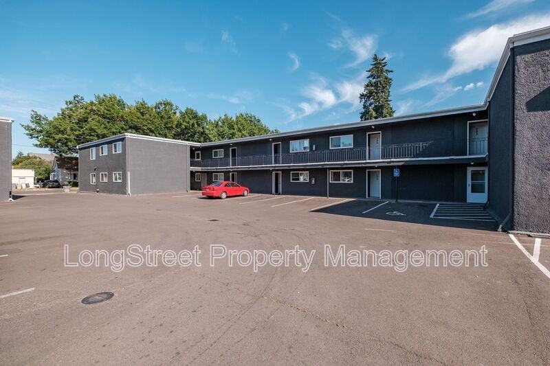 208 5th Ave Se #202 - Photo 3 of 50