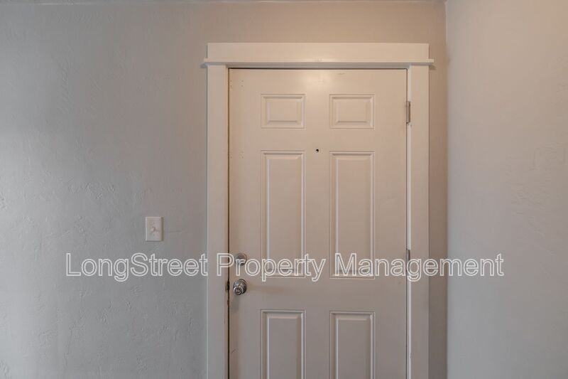 208 5th Ave Se #202 - Photo 4 of 50