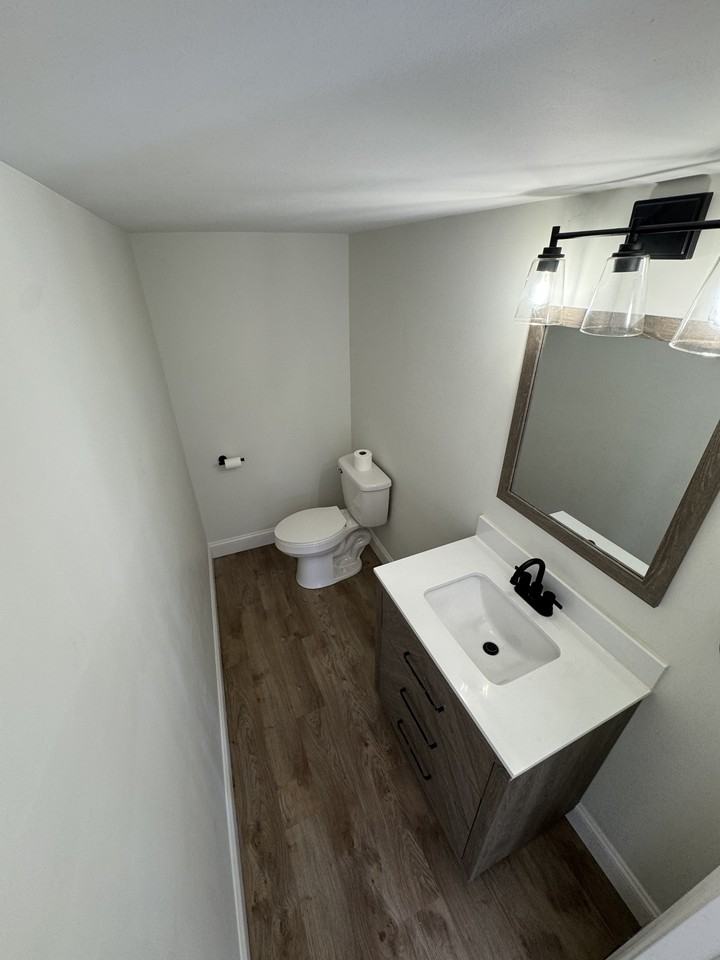 120 South State Street - Photo 3 of 18