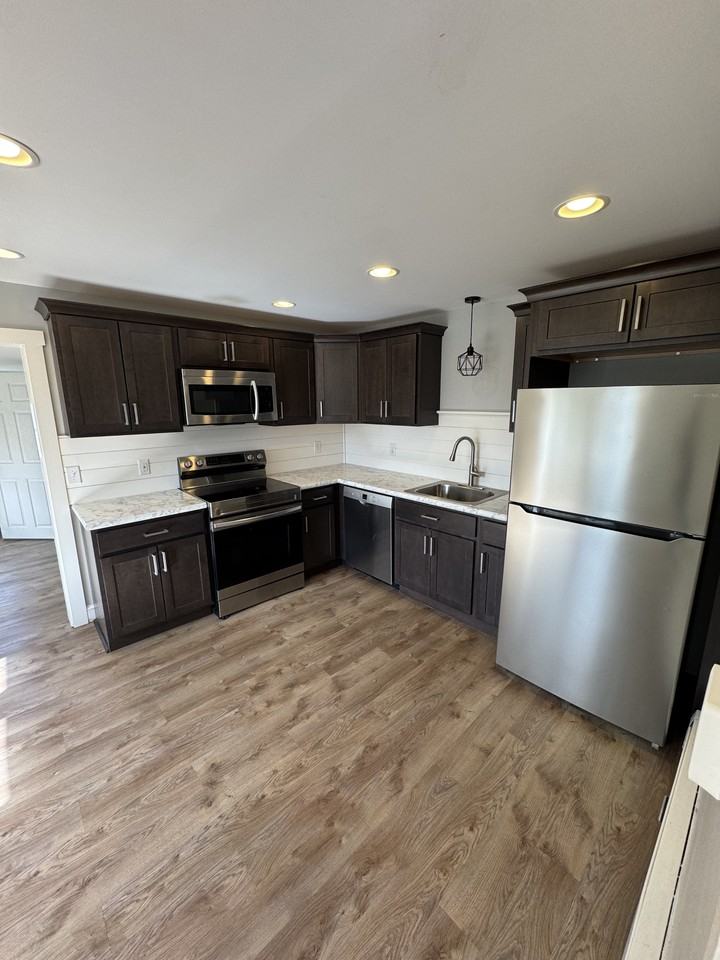 120 South State Street - Photo 5 of 18