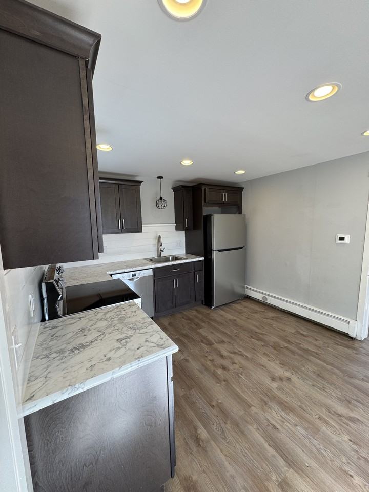 120 South State Street - Photo 6 of 18