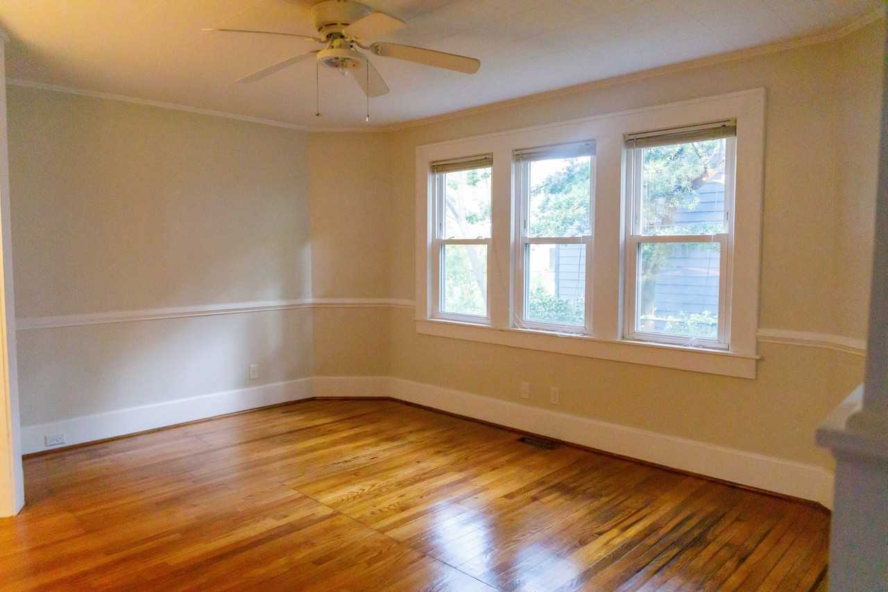 323 Riverland Drive - Photo 4 of 39