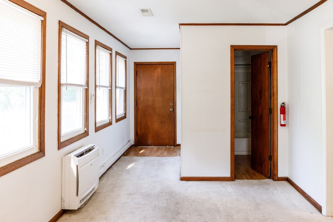 323 Riverland Drive - Photo 2 of 25