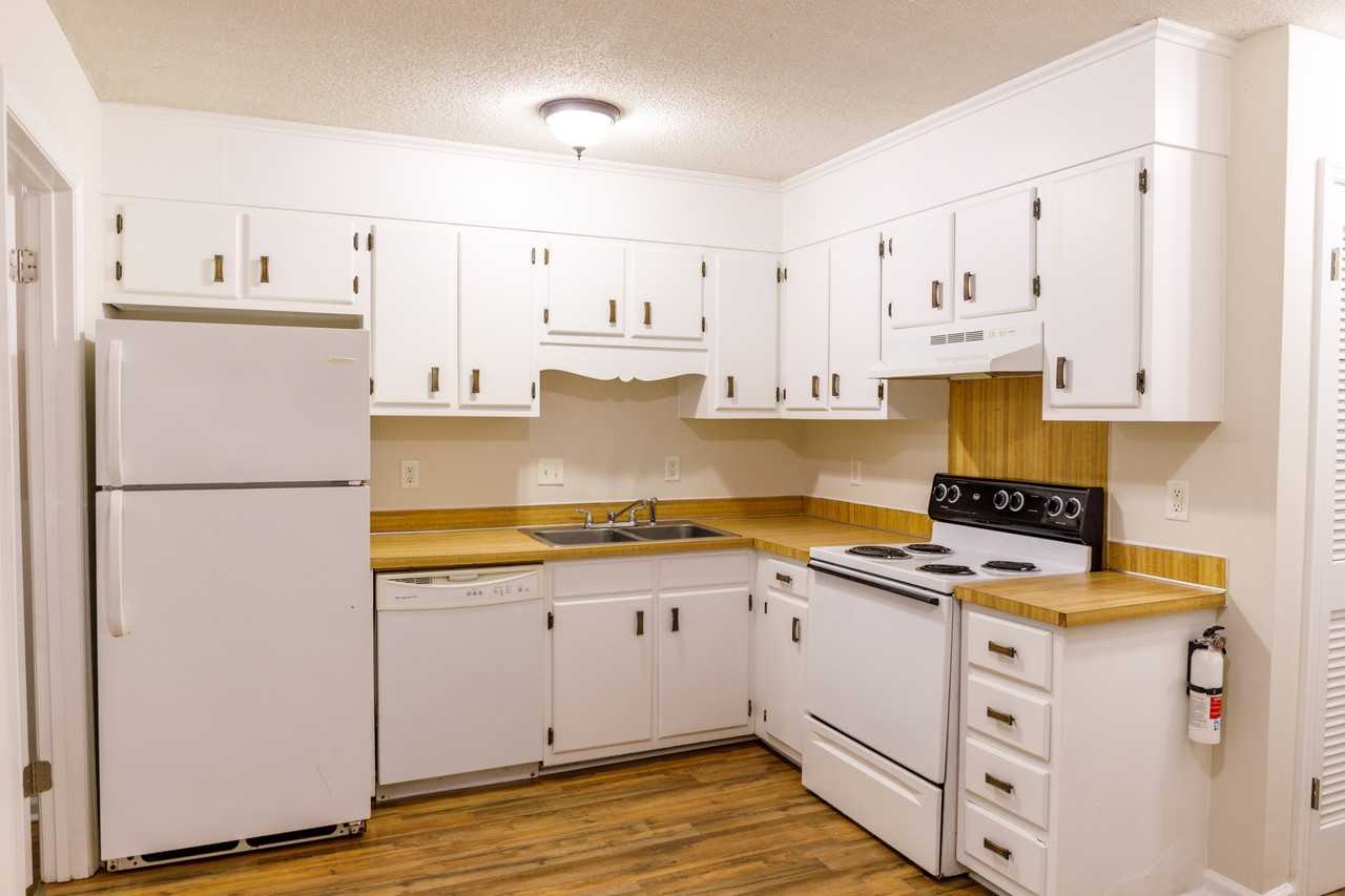 34 Crosscreek Drive - Photo 2 of 25