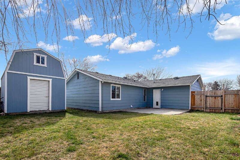 1430 N West 14th St - Photo 4 of 24