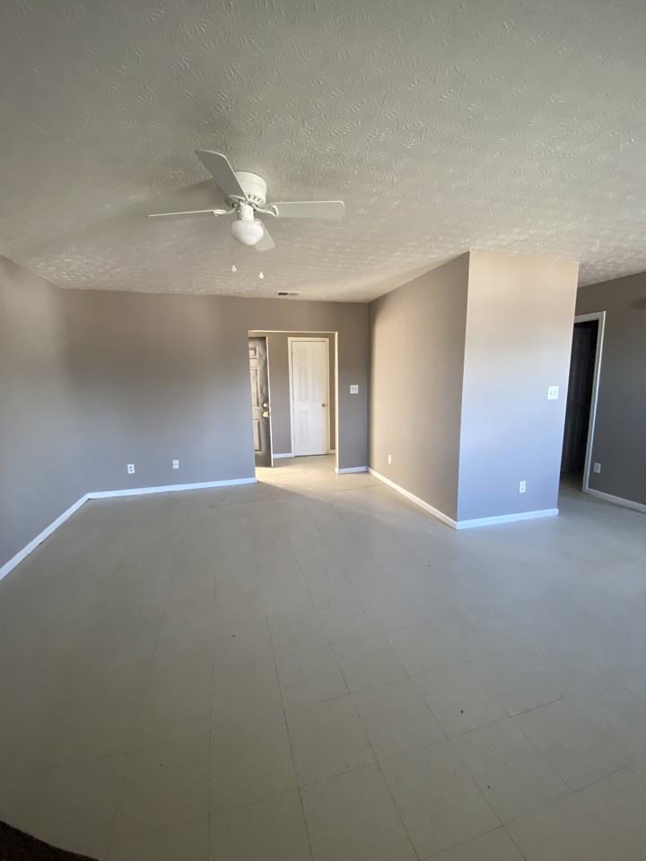 979 Bryant Way - Photo 7 of 12