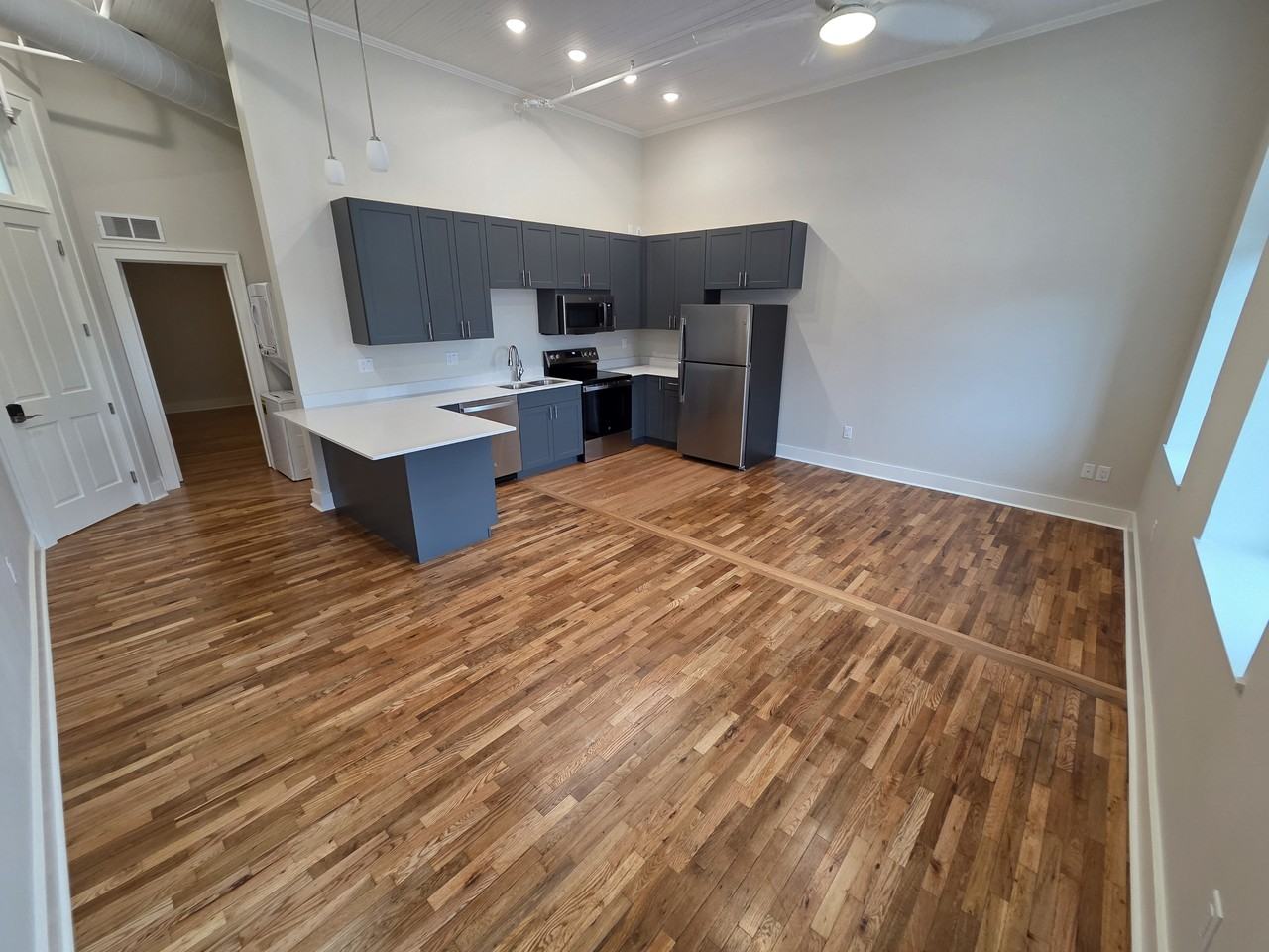 122 Main Street - Photo 3 of 11