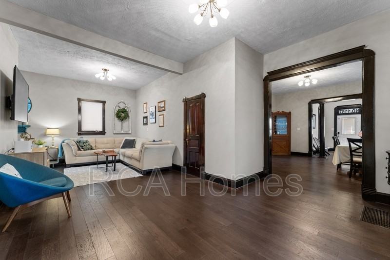 1157 Spruce St - Photo 6 of 23