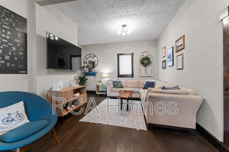 1157 Spruce St - Photo 7 of 23