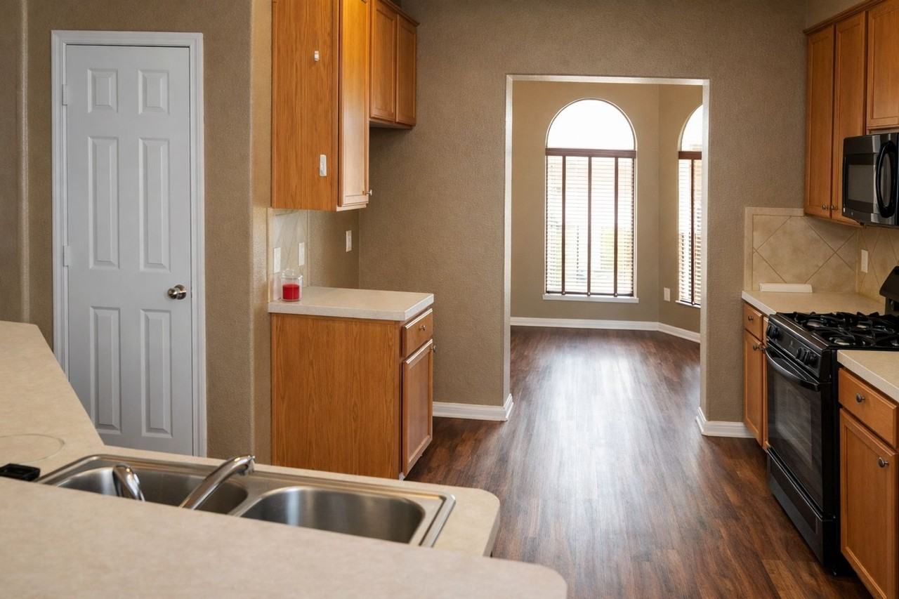 5011 Forest Hurst Gln - Photo 6 of 13