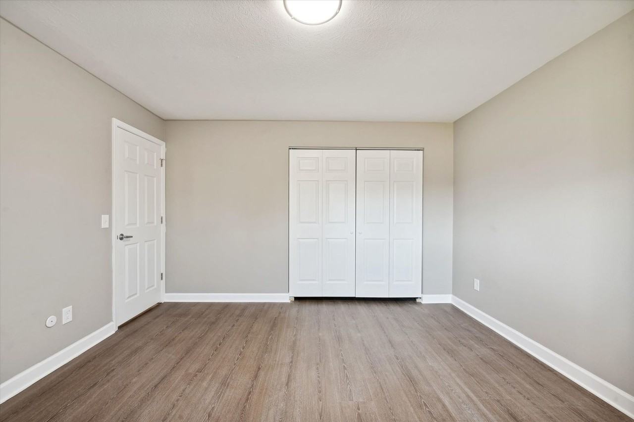 3838 W Sylvania Ave - Photo 7 of 11