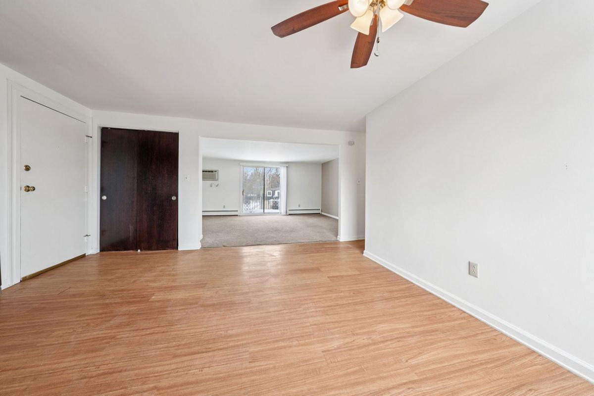 4 Losson Garden Dr ##3 - Photo 4 of 20