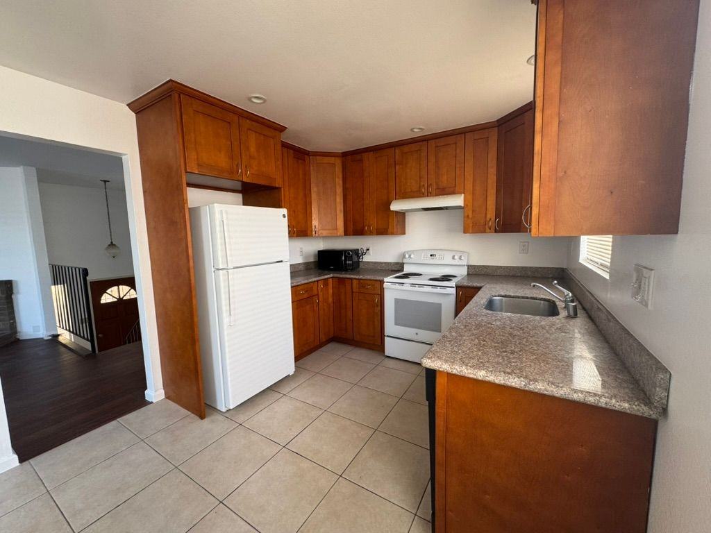 142 Morton Dr - Photo 4 of 11