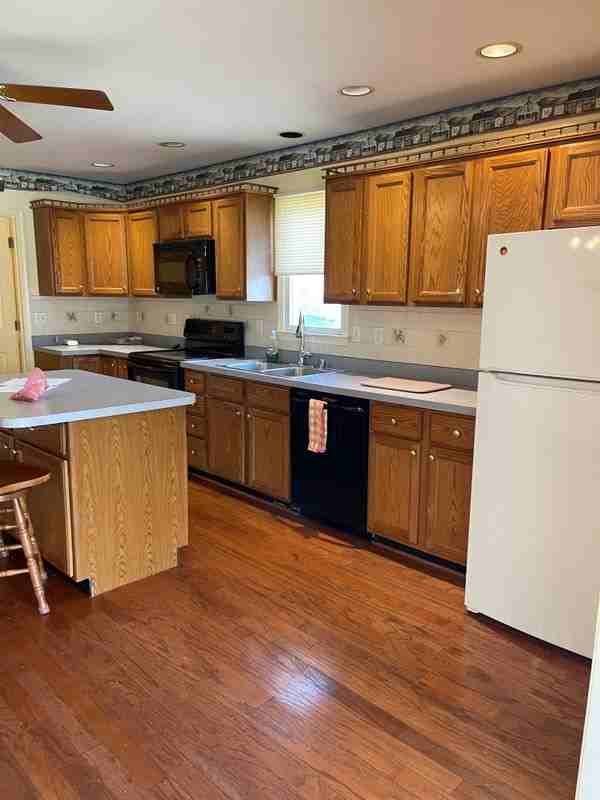 7500 Main St - Photo 2 of 19