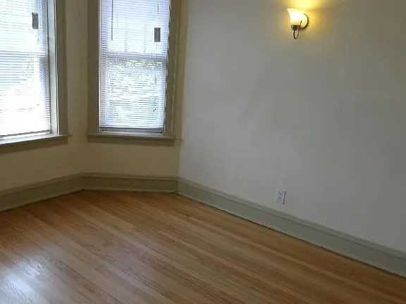 121 Elmwood Ave - Photo 4 of 10