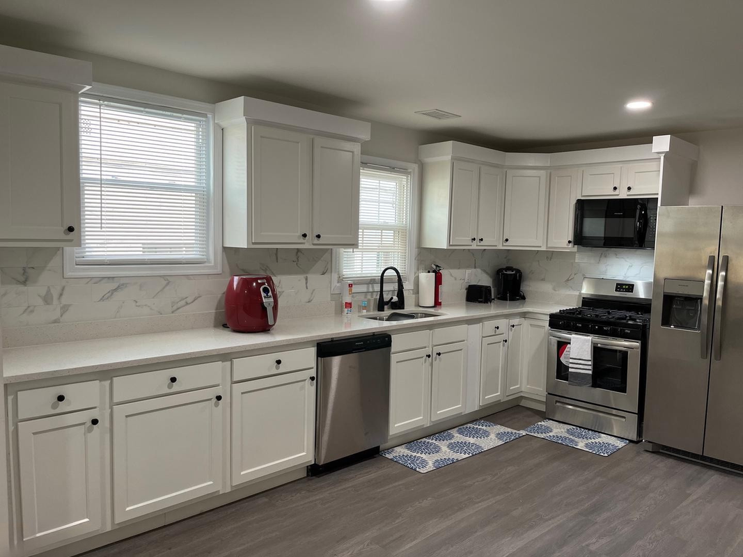 5207 38th Ave - Photo 4 of 8