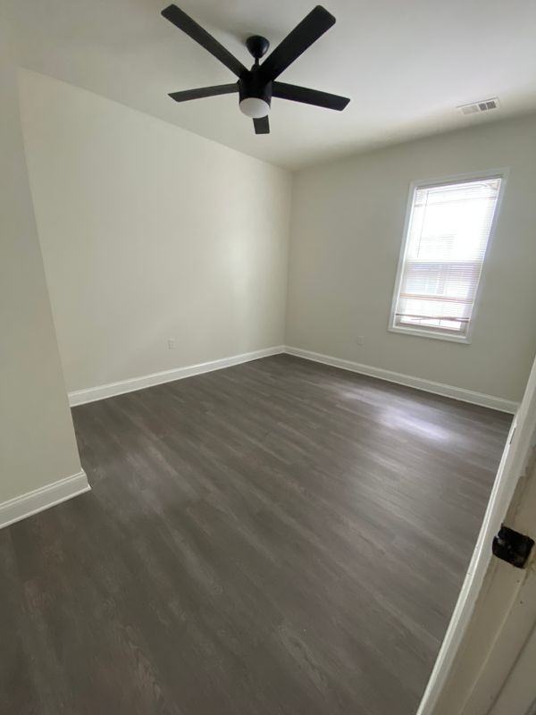 5207 38th Ave - Photo 6 of 8