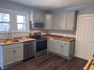 878 Hope St - Photo 2 of 3