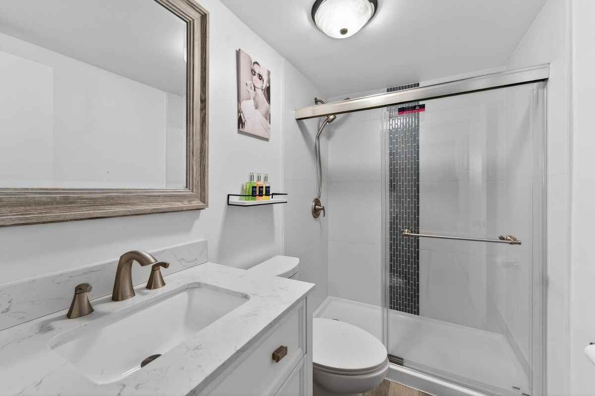 801 Andrews Ave ##2 - Photo 4 of 15