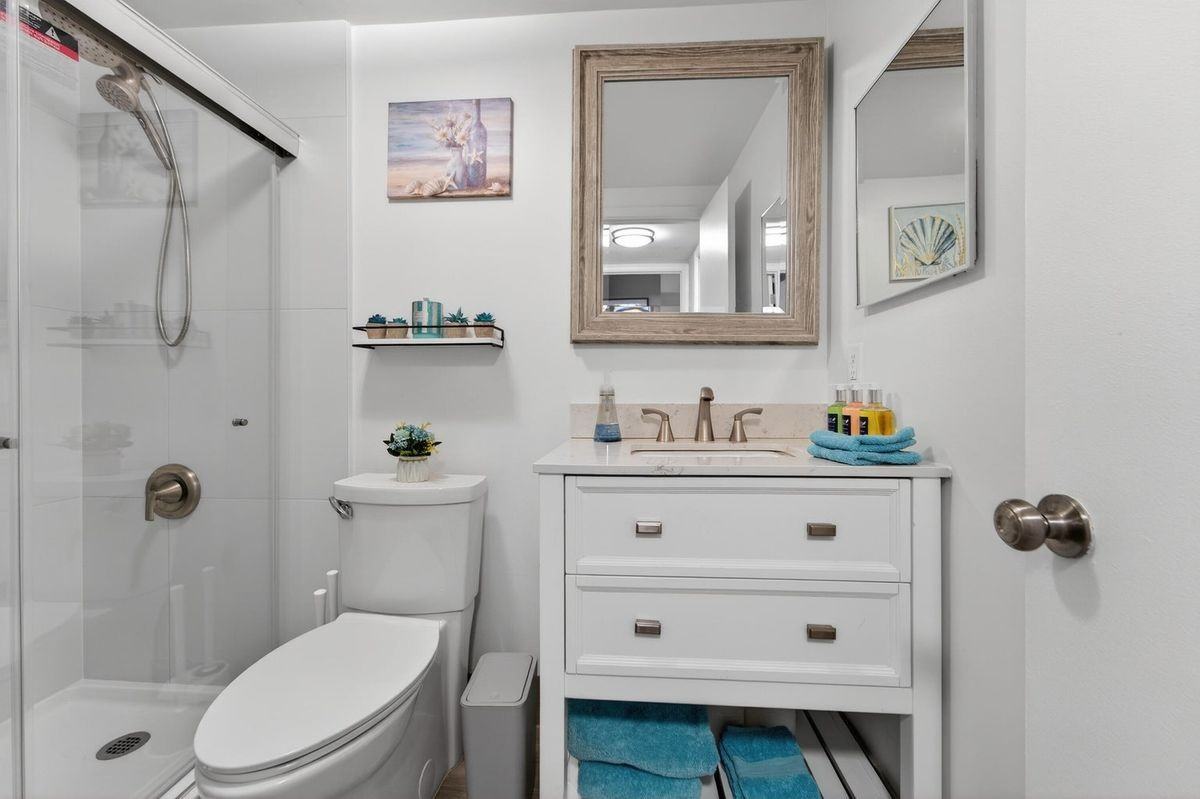 801 Andrews Ave ##2 - Photo 6 of 15