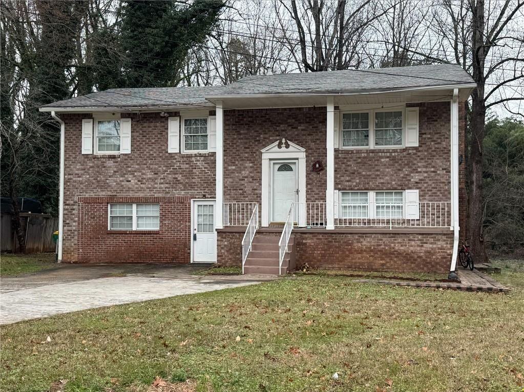 956 Slash Pine Rd - Photo 2 of 8