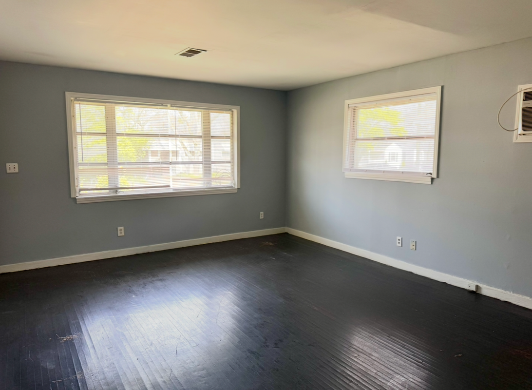 7005 2nd Ave S - Photo 3 of 9