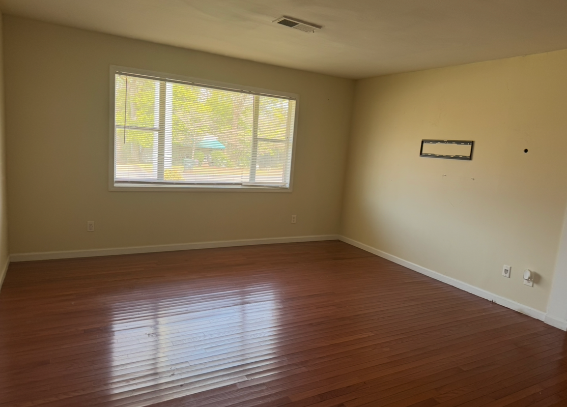 201 70th St S - Photo 2 of 10