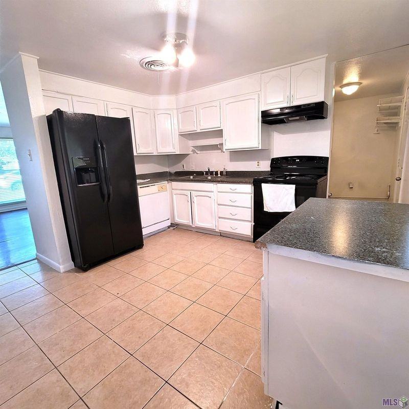 11570 Baylor Dr - Photo 2 of 4