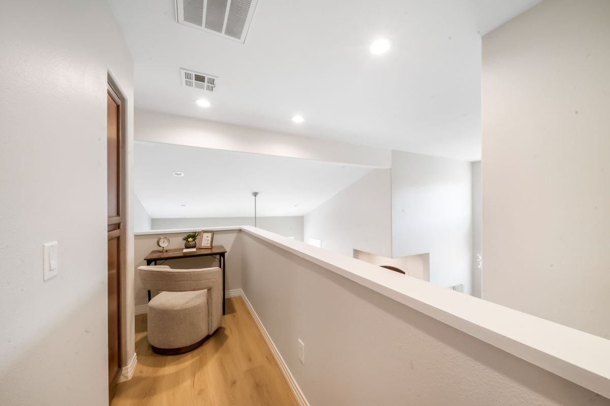 52154 Rosewood Ln - Photo 3 of 32