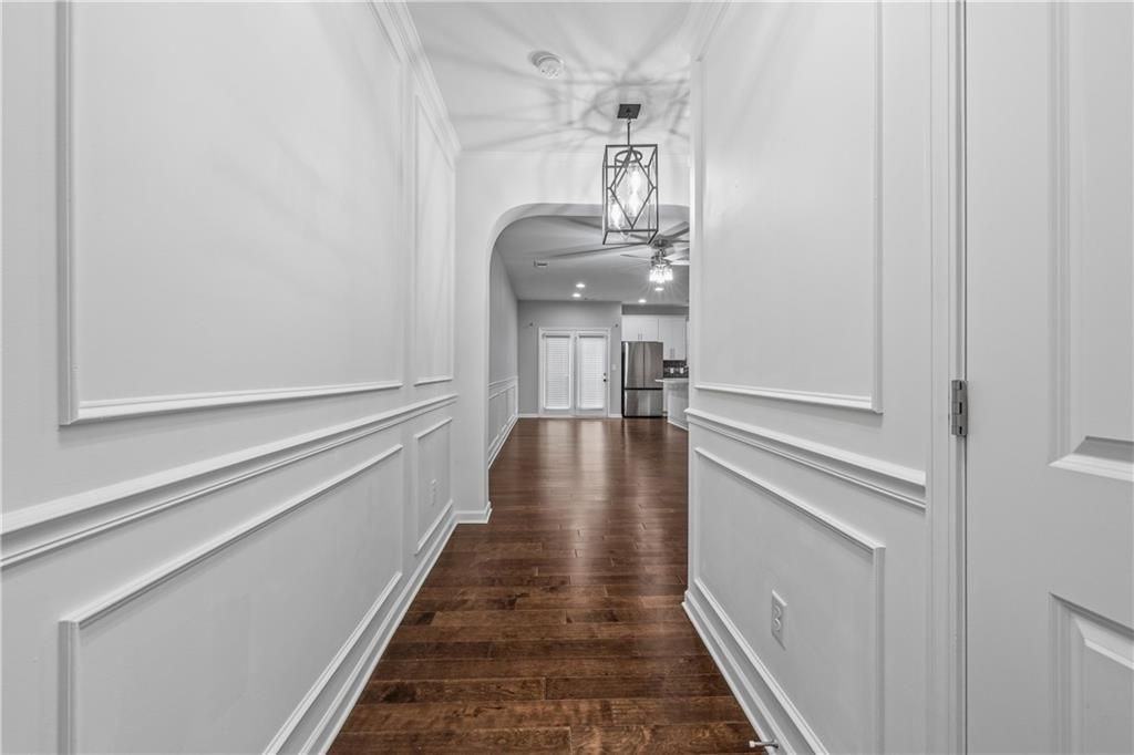 5038 Longview Walk - Photo 3 of 25