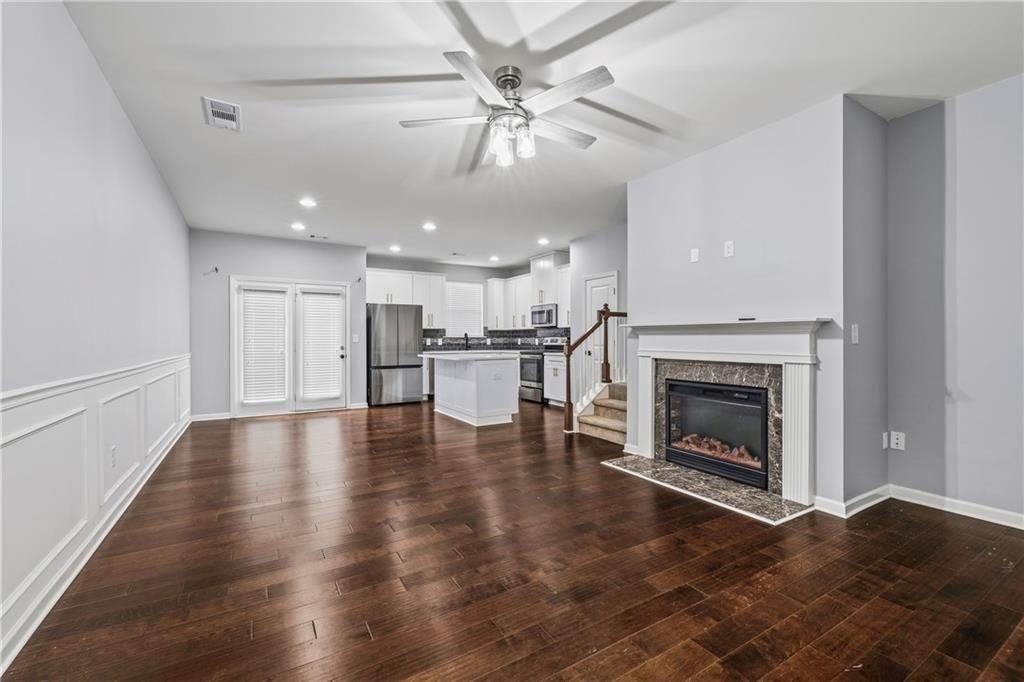 5038 Longview Walk - Photo 4 of 25